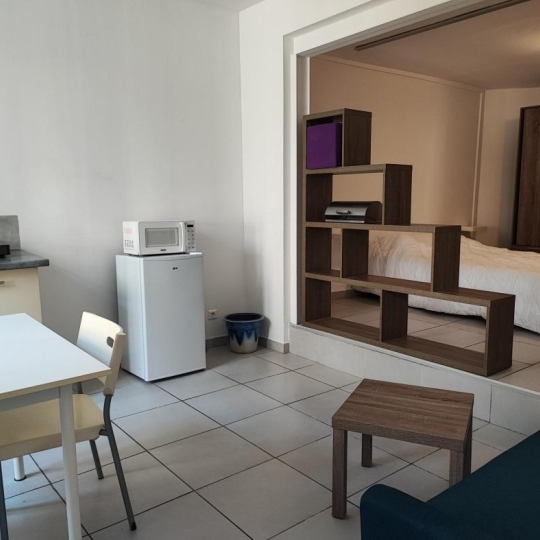  Annonces NIMES : Appartement | NIMES (30000) | 35 m2 | 430 € 