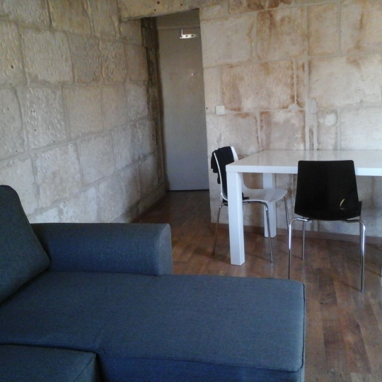  Annonces NIMES : Appartement | NIMES (30900) | 34 m2 | 520 € 