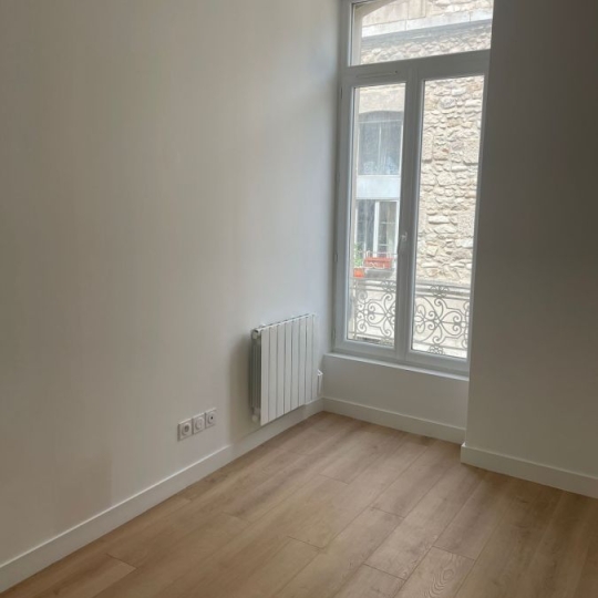  Annonces NIMES : Appartement | NIMES (30900) | 69 m2 | 786 € 