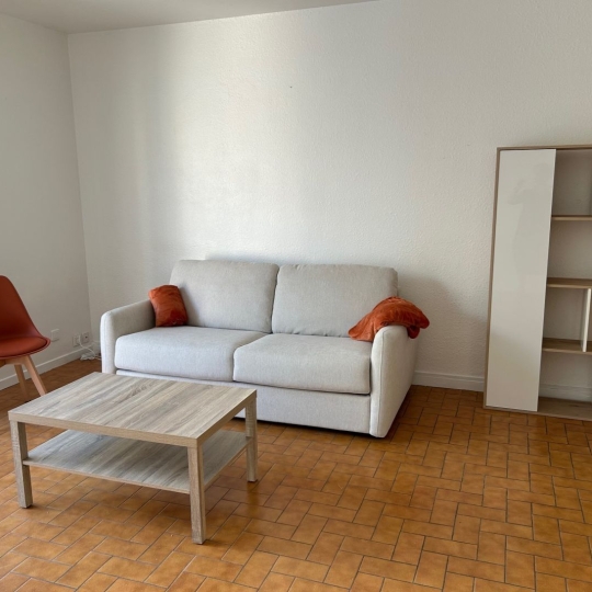  Annonces NIMES : Appartement | NIMES (30900) | 33 m2 | 500 € 