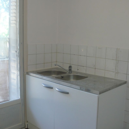  Annonces NIMES : Appartement | NIMES (30900) | 53 m2 | 619 € 