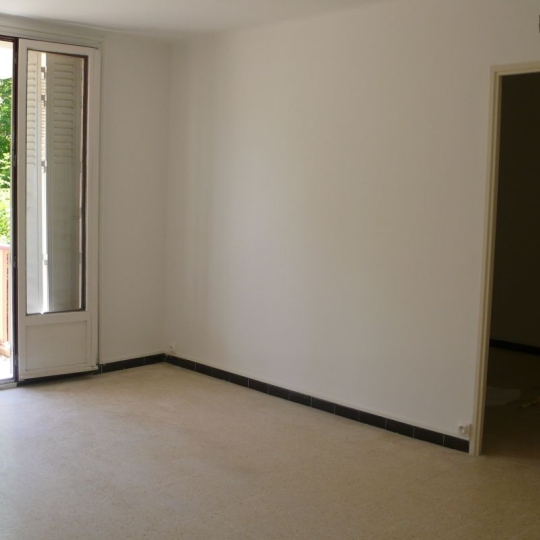  Annonces NIMES : Appartement | NIMES (30900) | 53 m2 | 619 € 