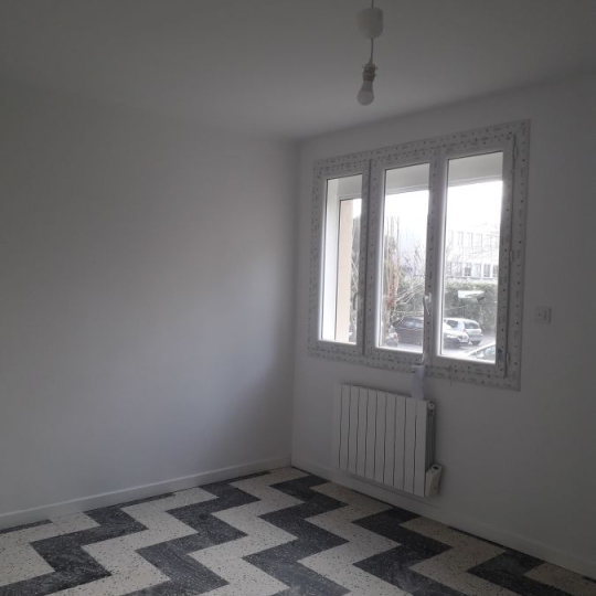  Annonces NIMES : Appartement | NIMES (30900) | 63 m2 | 685 € 