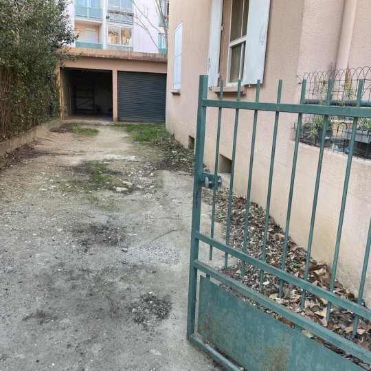  Annonces NIMES : Parking | NIMES (30000) | 12 m2 | 80 € 