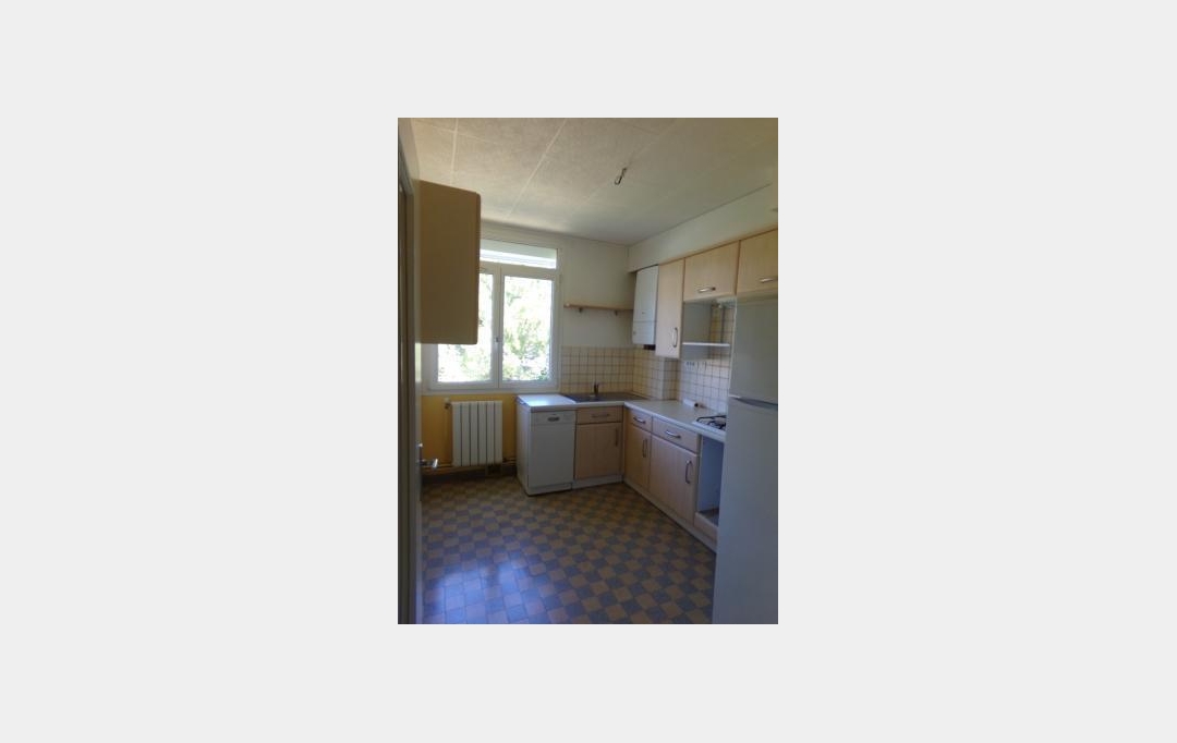 Annonces NIMES : Appartement | NIMES (30000) | 80 m2 | 780 € 