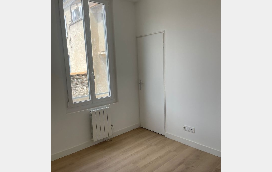 Annonces NIMES : Appartement | NIMES (30900) | 69 m2 | 786 € 