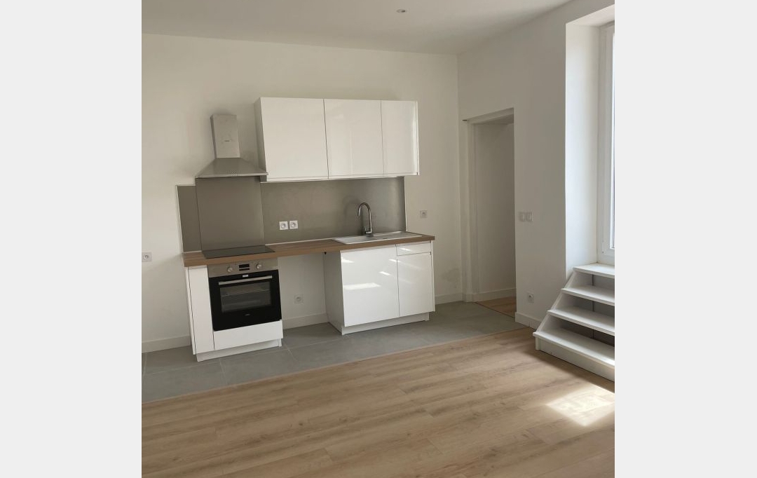 Annonces NIMES : Appartement | NIMES (30900) | 69 m2 | 786 € 