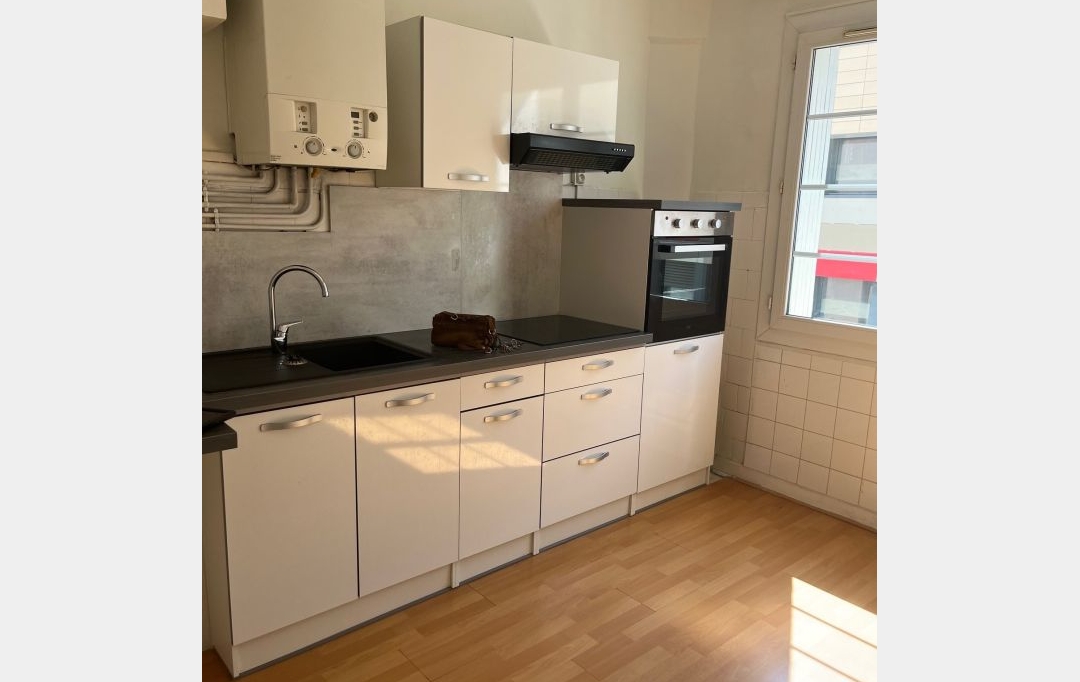 Annonces NIMES : Appartement | NIMES (30900) | 57 m2 | 600 € 