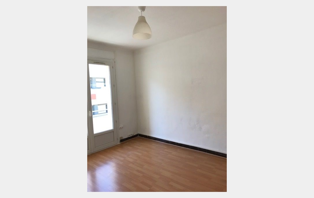 Annonces NIMES : Appartement | NIMES (30900) | 57 m2 | 600 € 