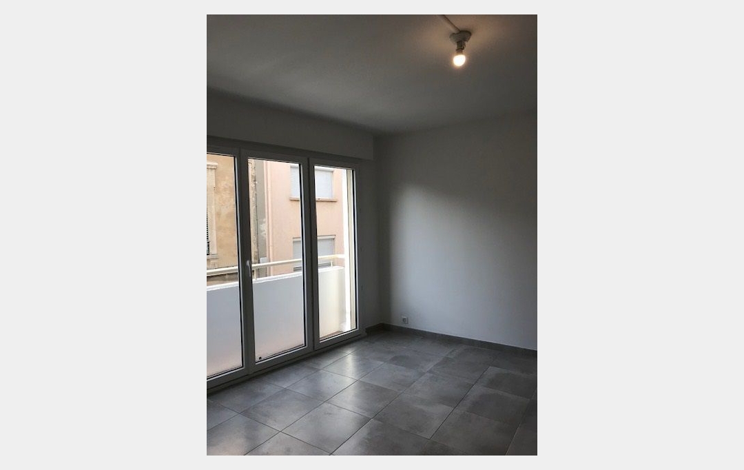 Annonces NIMES : Appartement | NIMES (30900) | 44 m2 | 613 € 