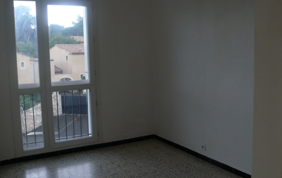 Annonces NIMES : Appartement | NIMES (30900) | 66 m2 | 708 € 