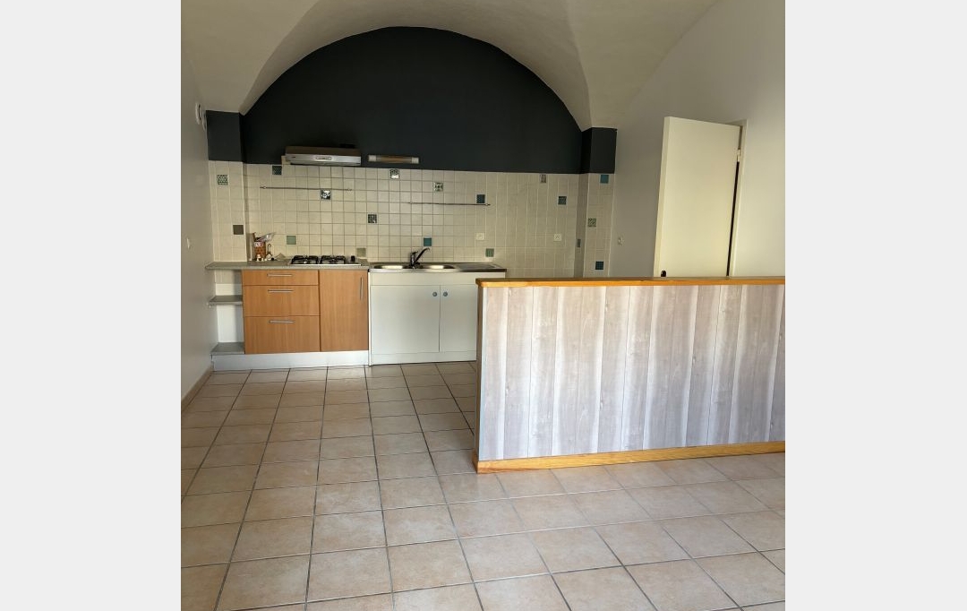 Annonces NIMES : Appartement | NIMES (30900) | 59 m2 | 610 € 