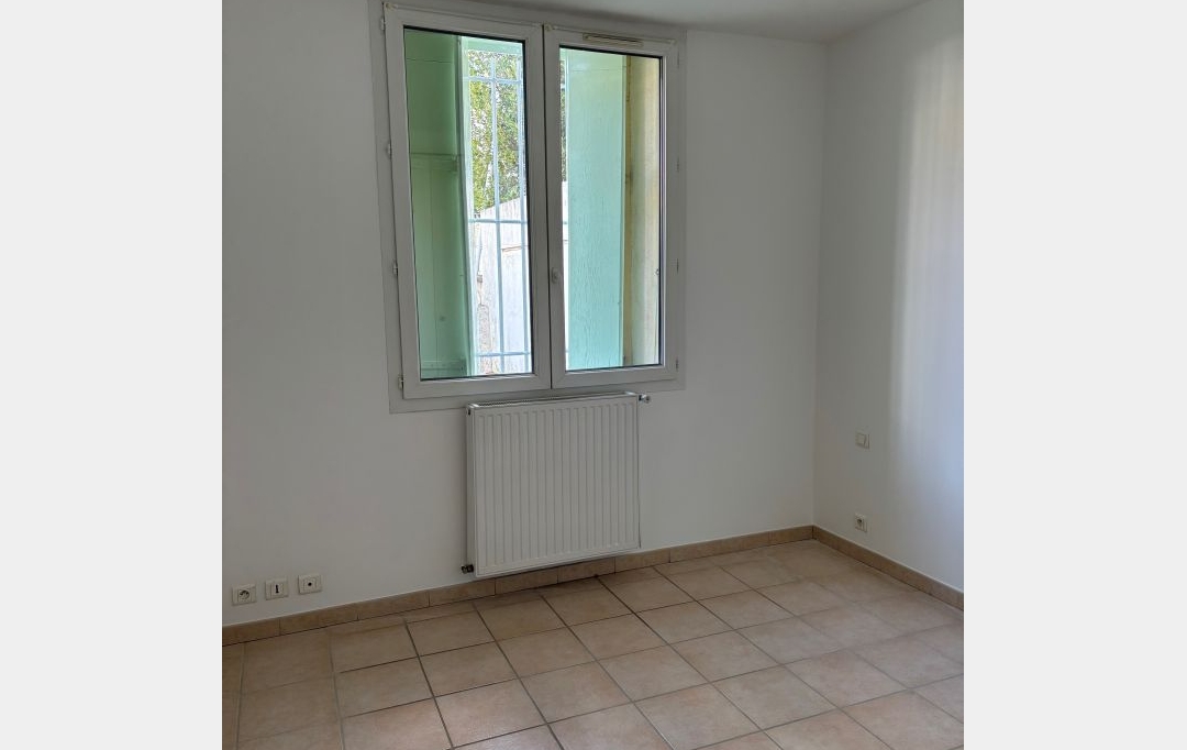 Annonces NIMES : Appartement | NIMES (30900) | 59 m2 | 610 € 