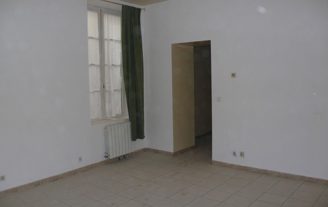 Annonces NIMES : Appartement | NIMES (30900) | 41 m2 | 437 € 