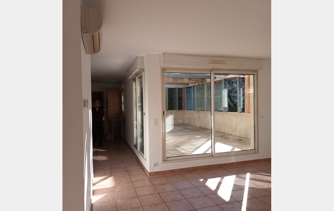 Annonces NIMES : Appartement | NIMES (30900) | 104 m2 | 1 282 € 