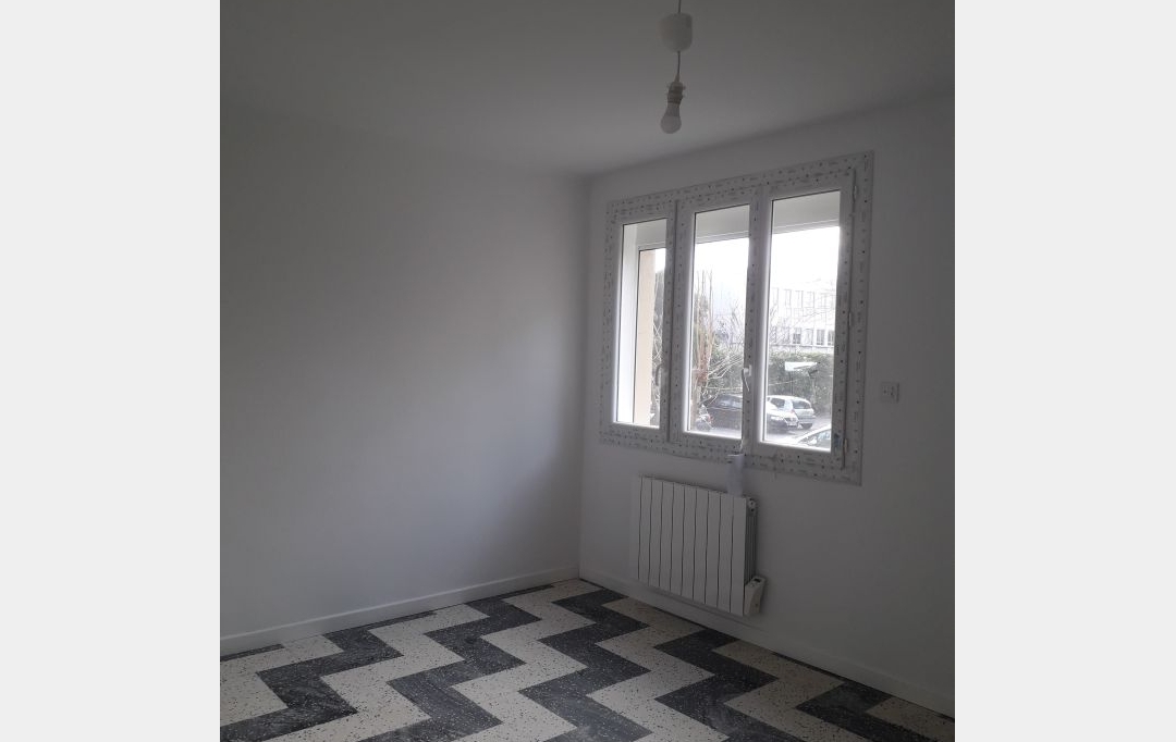 Annonces NIMES : Appartement | NIMES (30900) | 63 m2 | 685 € 